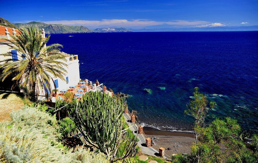 Hotel L'Ariana Isole Eolie - Una Esperienze Leni Bagian luar foto