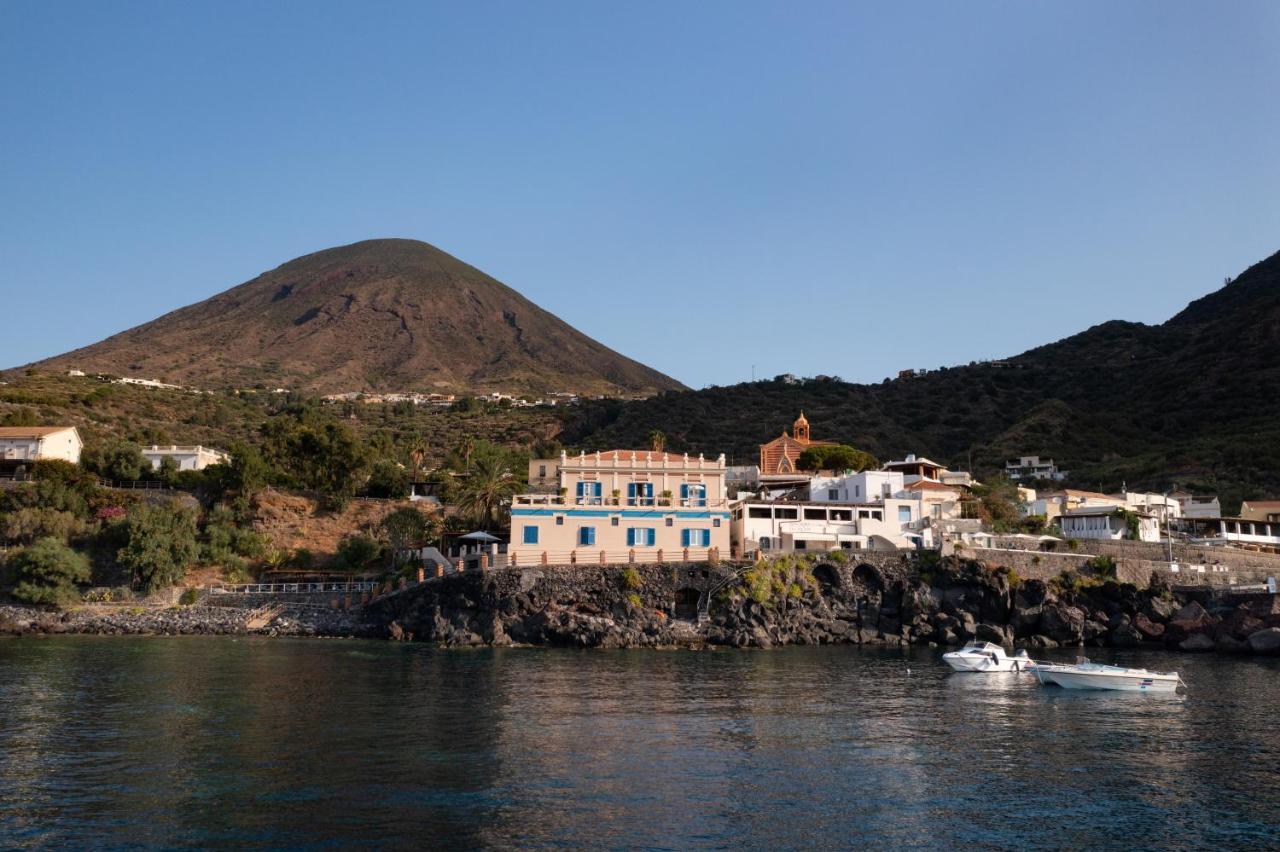 Hotel L'Ariana Isole Eolie - Una Esperienze Leni Bagian luar foto