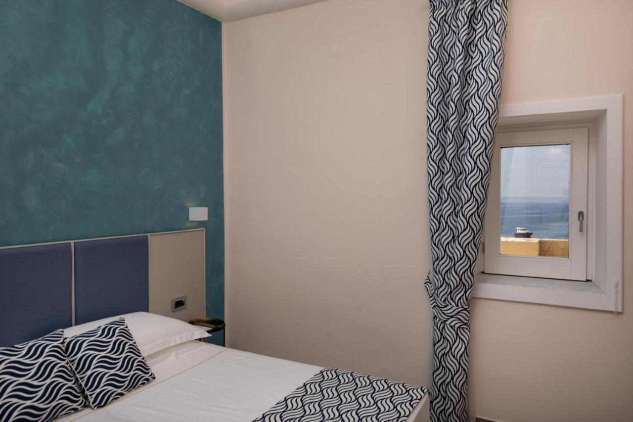 Hotel L'Ariana Isole Eolie - Una Esperienze Leni Bagian luar foto