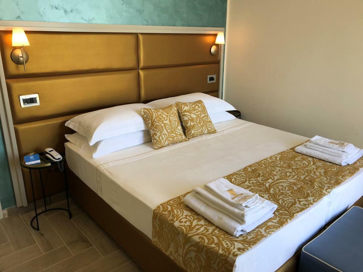 Hotel L'Ariana Isole Eolie - Una Esperienze Leni Bagian luar foto